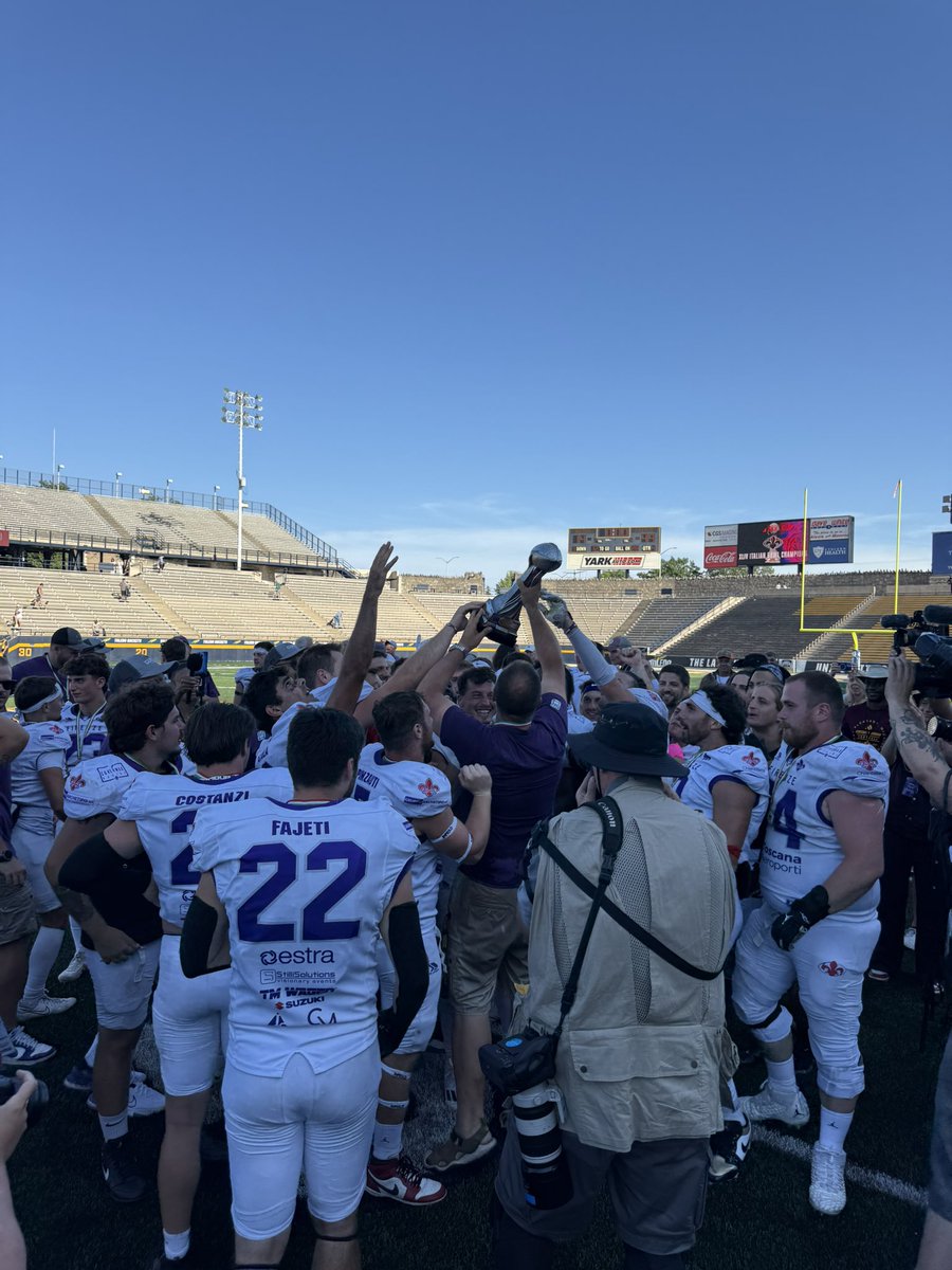 Italian Bowl @ The Glass Bowl

What an honor it was to sideline a game full of so much passion and love for the game. 

<a href="/guelfifirenze/">Estra Guelfi Firenze</a> <a href="/AnconaDolphins/">GLS Dolphins Ancona</a> <a href="/fidafgameday/">Fidaf Gameday</a> <a href="/italianbowlusa/">Italian Bowl USA</a> <a href="/BCSNsports/">BCSN</a>