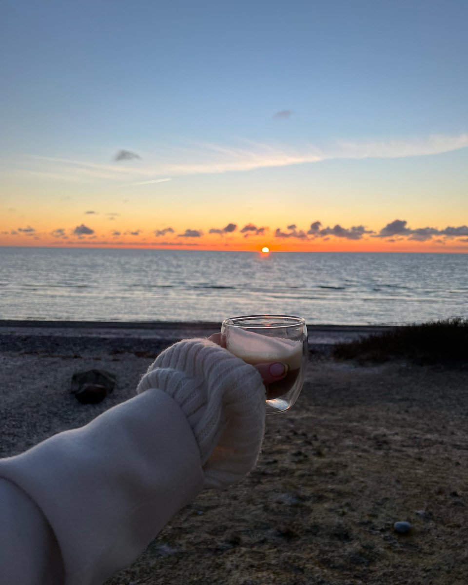 tulip__girl's tweet image. You must always have faith in who you are！😉😉