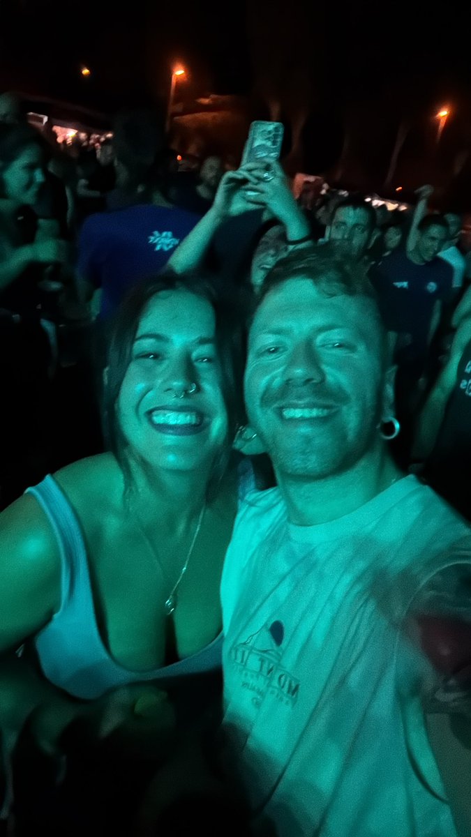 12 años después sigue siendo la más guapa y seguimos teniendo amor incondicional ♥️