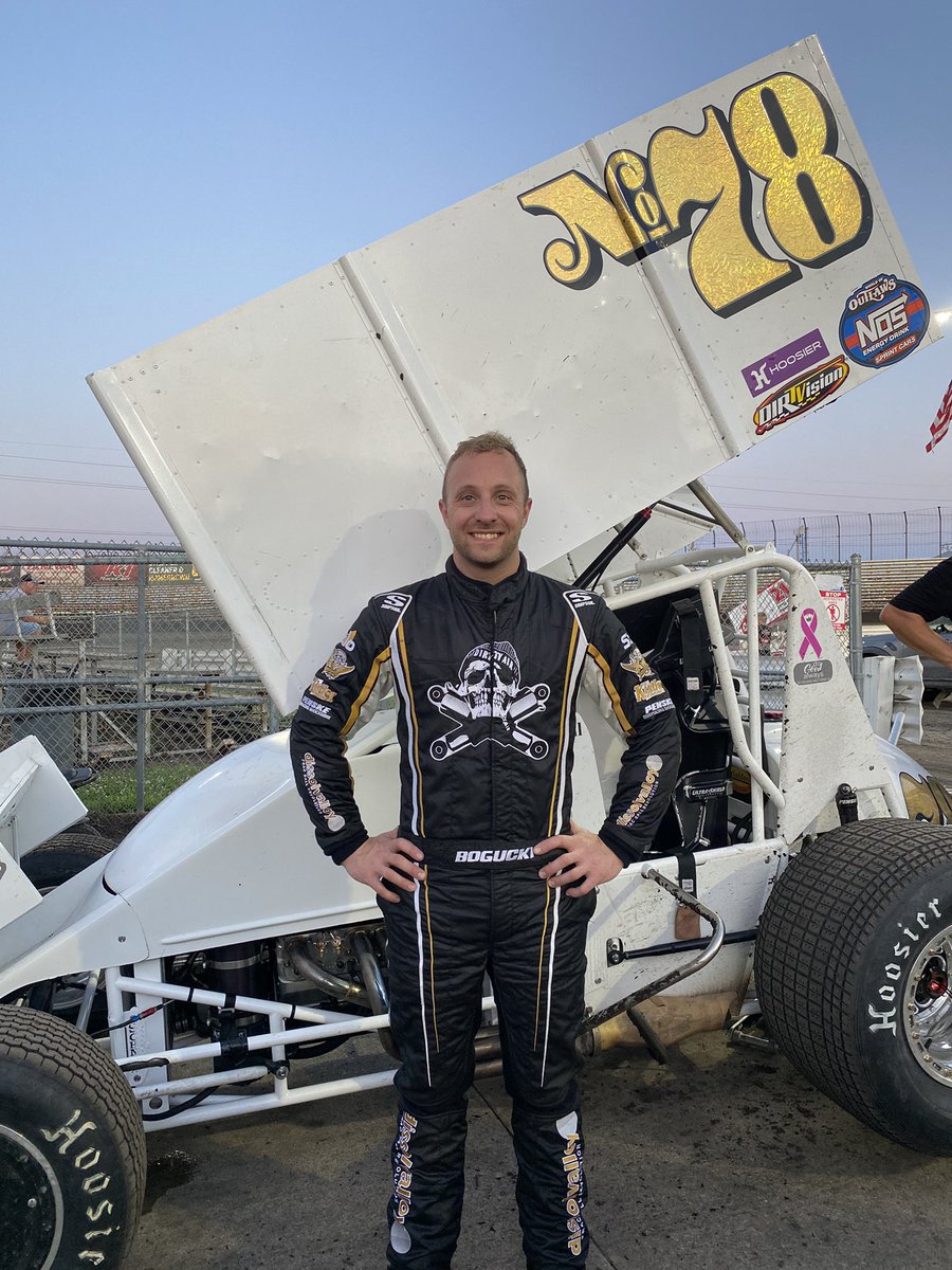 . <a href="/Sbogucki84/">Scott Bogucki</a> wins the first 410 heat of the evening. 

#FarmBureau #KnoxvilleChampionshipSeries