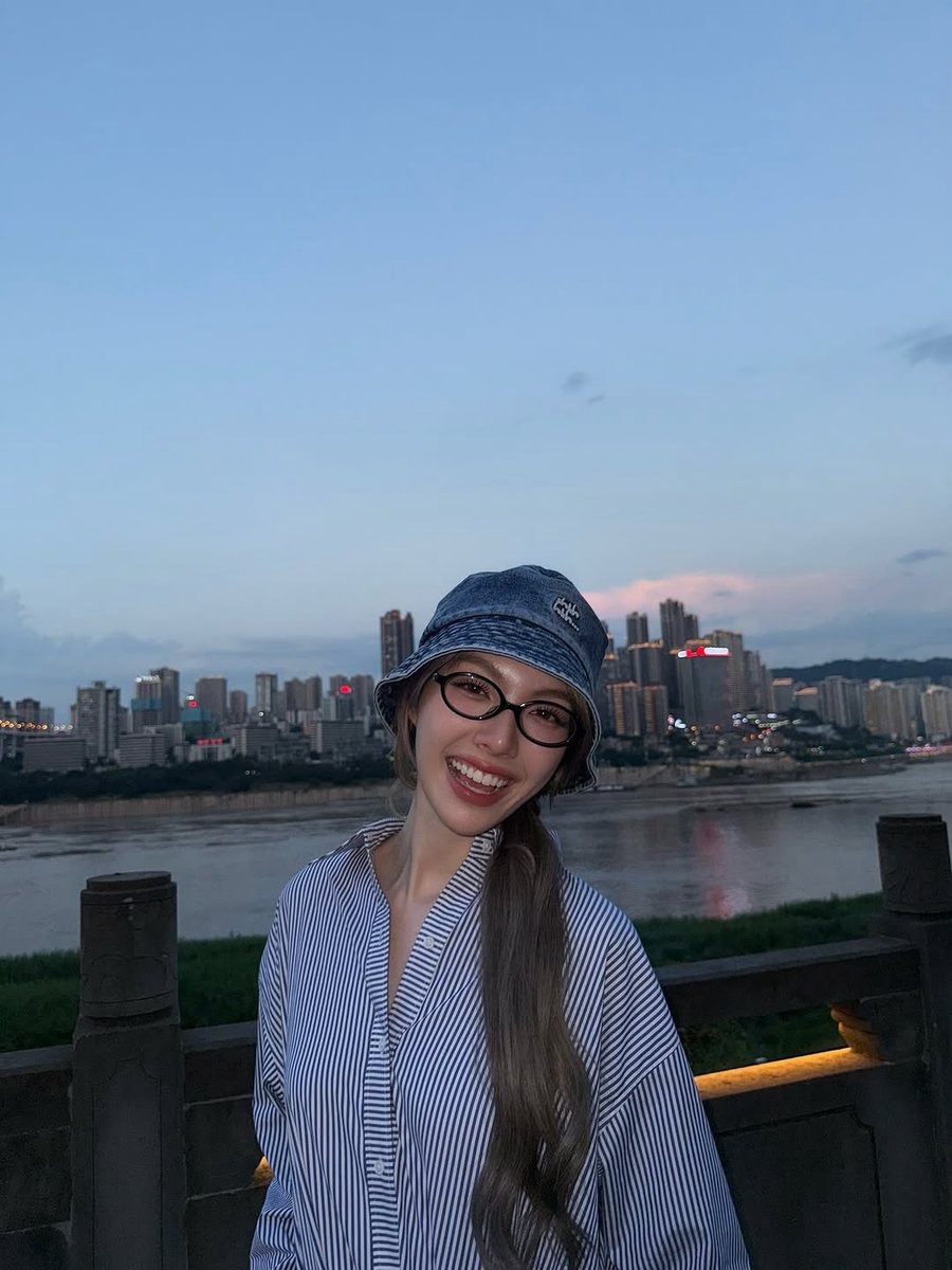 TangmoSicaa's tweet photo. Orm Baby ยัยคนสวย 🤏🏻🫶🏻🤍
#OrmB ✨
ORMORM CQ FANMEET
#OrmFirstMeetInChongQing
#ออมกรณ์นภัส #Ormkornnaphat https://t.co/94NvSsdpDN