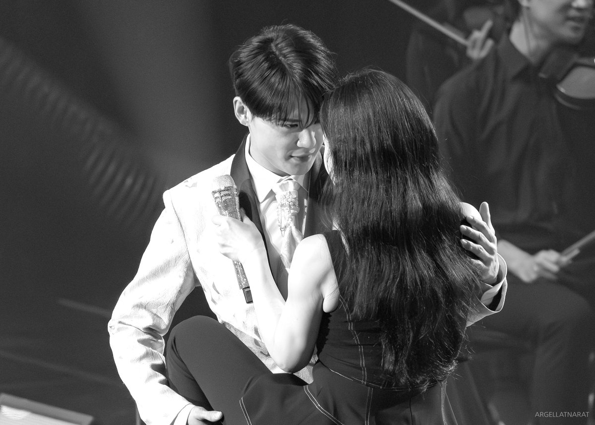 250628 팜콘
분명 시카고였는데 드라큘라 됨

#김준수 #XIA #시아준수