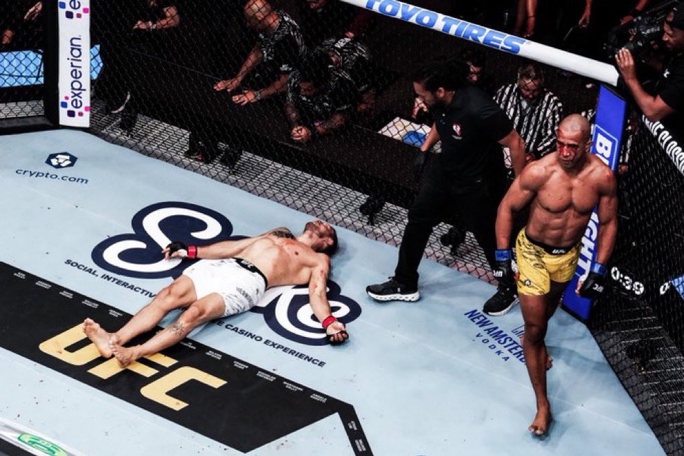 Fight Pics That Go Hard tweet media