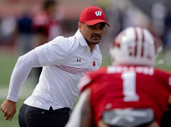 AJ Blazek (@coachblaz) on Twitter photo In recruiting, like anything meaningful in this world, it’s about PEOPLE!!
🗣️ People… People… People!!
My Man <a href="/CoachSpalding_/">Devon Spalding</a> is an intense mentor that connects with B1GTIME prospects who come from great families and are driven to be the very best!
#OnWisconsin💯 In recruiting, like anything meaningful in this world, it’s about PEOPLE!!
🗣️ People… People… People!!
My Man <a href="/CoachSpalding_/">Devon Spalding</a> is an intense mentor that connects with B1GTIME prospects who come from great families and are driven to be the very best!
#OnWisconsin💯
