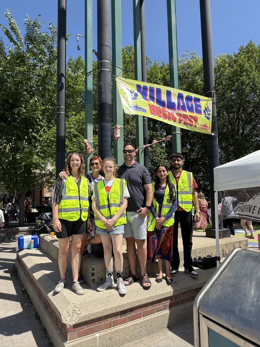 BenCarrwpg's tweet image. Had a great time at Village Music Fest on Osborne! I caught a lively performance by Ukrainian folk group Steppe Kolektyv and was taught a few polka steps along the way.
Always a joy to celebrate music, culture, and community right in the heart of the city.
#VillageMusicFest…
