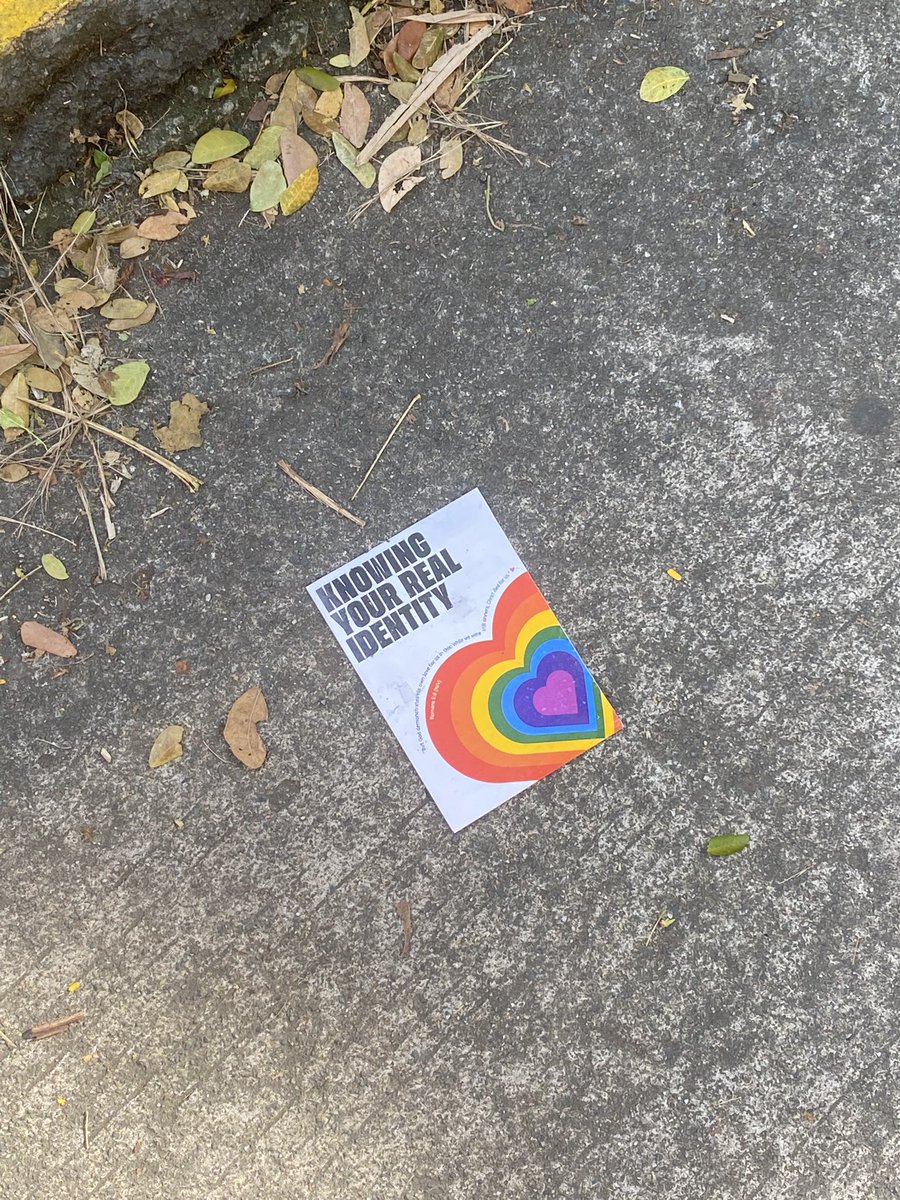 MercsBtt's tweet photo. Happy pride 🌈 https://t.co/Gf7kypQVSY