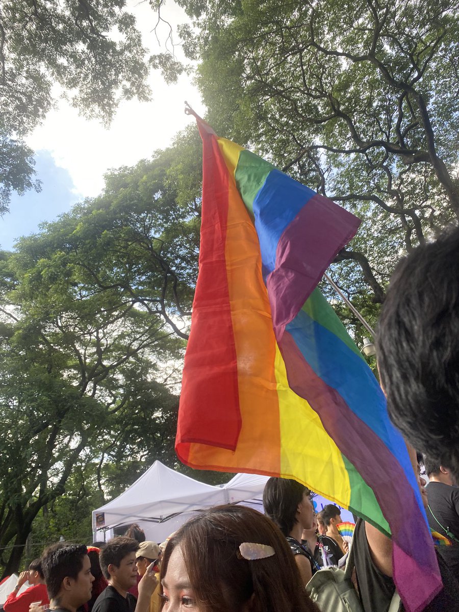 MercsBtt's tweet photo. Happy pride 🌈 https://t.co/Gf7kypQVSY