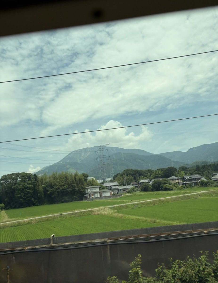 ha01371's tweet photo. 京都向かってる🚄
楽しみなこといっぱいだけど
暑いんだろなぁ🥵💦
#たがざわ式お金塾 https://t.co/gWwyIR3Kpd