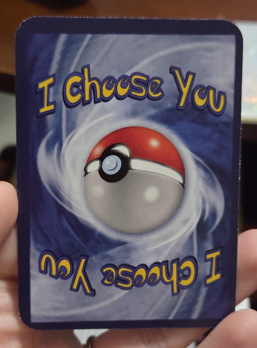 emma_leffler's tweet photo. The cards arrived and they are perfect!!! Sleeving them now!! 😍

#pokemonwedding #ichooseyou https://t.co/qu4Lbyb735