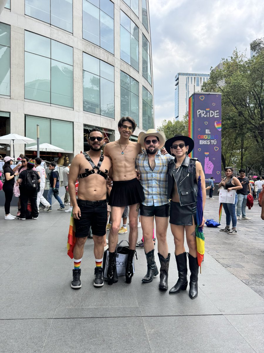 H E R M A N A S ✨ <a href="/PepeValles94/">PepeValles</a> <a href="/DrHistrionico/">RuLoV Parker-Solace (Taylors Version)</a> <a href="/MD_Marvellous/">🏳️‍🌈Dr. Maravilla! 🏳️‍🌈</a> 🏳️‍🌈🏳️‍⚧️
