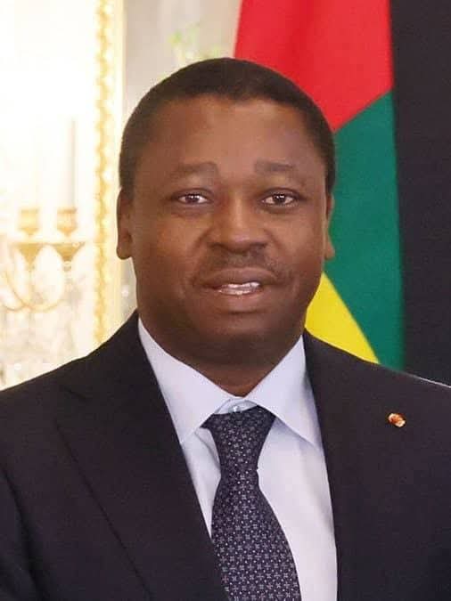 DelphineSankara's tweet photo. 🔴Le TOGO🇹🇬 brûle, mais la @ecowas_cedeao 🔕Silence📻🤔 S'il y'a coup-d'état ils vont commencés avec des réunions unitiles chez le dealer @officialABAT au Nigeria🇳🇬, avec des sanctions télécommandés et inhumaines CÉDÉAO=l'association de la protection des Sous-préfets. https://t.co/eLWQAjIm1e