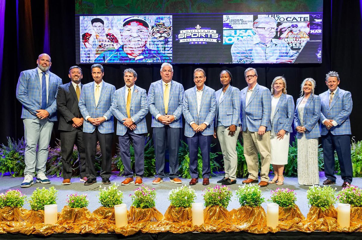 The Louisiana Sports Hall of Fame Class of 2025, including Delgado Head Coach Joe Scheuermann. Fins Up!

📸: LSHOF/ LSWA