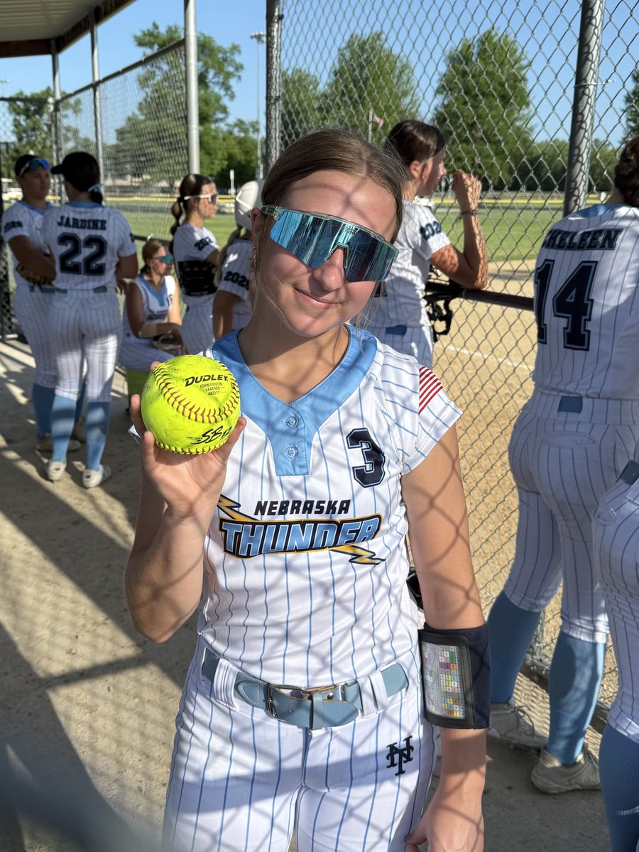 NEThunderBuzz's tweet photo. 🚨Belated 💣 Squad Post from Last Week’s Heartland Shootout!  🚨

@LaneyThompson03 with the lead off bomb to CF to open bracket play!  Congrats!!  *unfortunately no video clip* https://t.co/Sg7kvDrOZq