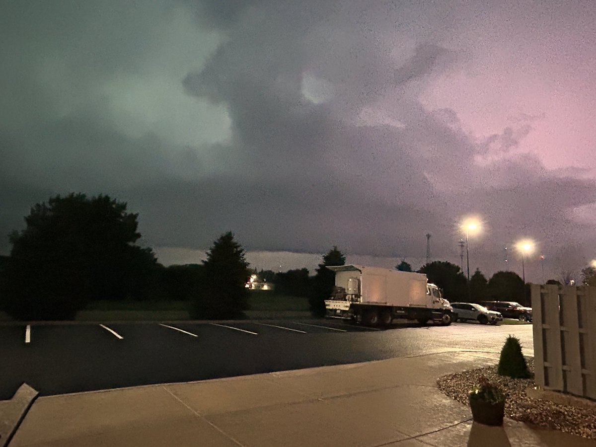 <a href="/NWSTwinCities/">NWS Twin Cities</a> <a href="/BoKnowsWeather/">Bo Cole</a> <a href="/pdouglasweather/">Paul Douglas</a> <a href="/ChrisReeceWX/">Chris Reece</a> <a href="/NovakWeather/">Minnesota/Wisconsin Weather</a> <a href="/WeatherNation/">WeatherNation</a> <a href="/kbarlowkstp/">Ken Barlow</a> <a href="/accuweather/">AccuWeather</a> Willmar Mn