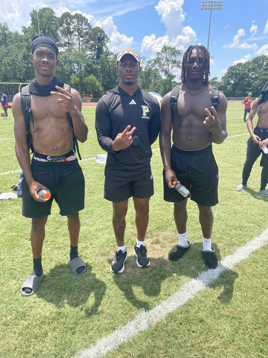Darius "Mr. LockDown" Smith (@dariussmith429) on Twitter photo Had a great camp at <a href="/UNCP_Football/">UNCP Braves Football</a> — high energy, great competition, and I loved every bit of it. Got some strong reps in and appreciated the opportunity!
<a href="/CoachBFri29/">Brian Frierson</a> Had a great camp at <a href="/UNCP_Football/">UNCP Braves Football</a> — high energy, great competition, and I loved every bit of it. Got some strong reps in and appreciated the opportunity!
<a href="/CoachBFri29/">Brian Frierson</a>