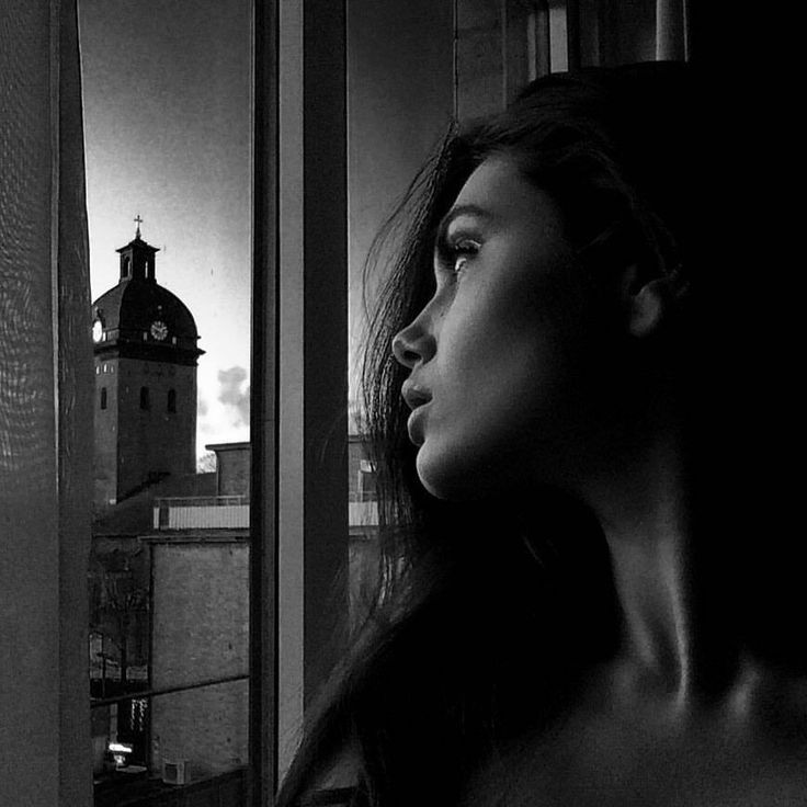 ㅤㅤㅤㅤㅤㅤㅤ        🪽

Ahora solo me queda mirar desde lejos aquello a lo que le dediqué 19 años de mi vida.. porque si bien me escondía, vivía por y para ella..