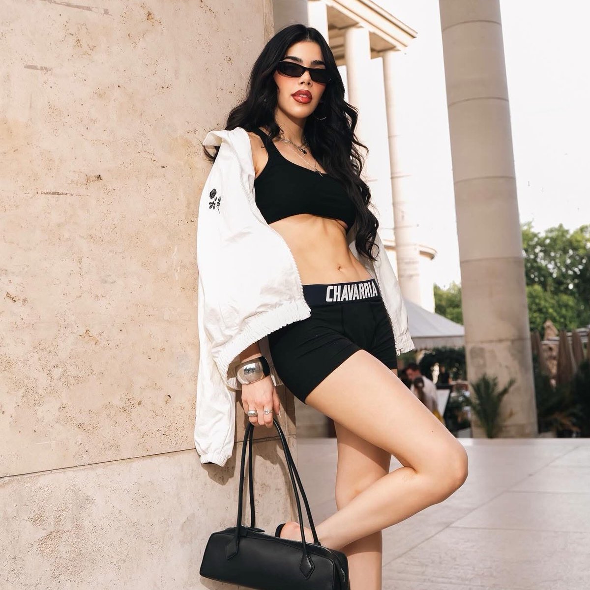 KeninisMxOFC's tweet photo. La reconocida personalidad digital ‘Mia Khalifa’ comenzó a seguir a @KeniaOS en Instagram. 🇲🇽🇱🇧 https://t.co/2lSF3CIdAq
