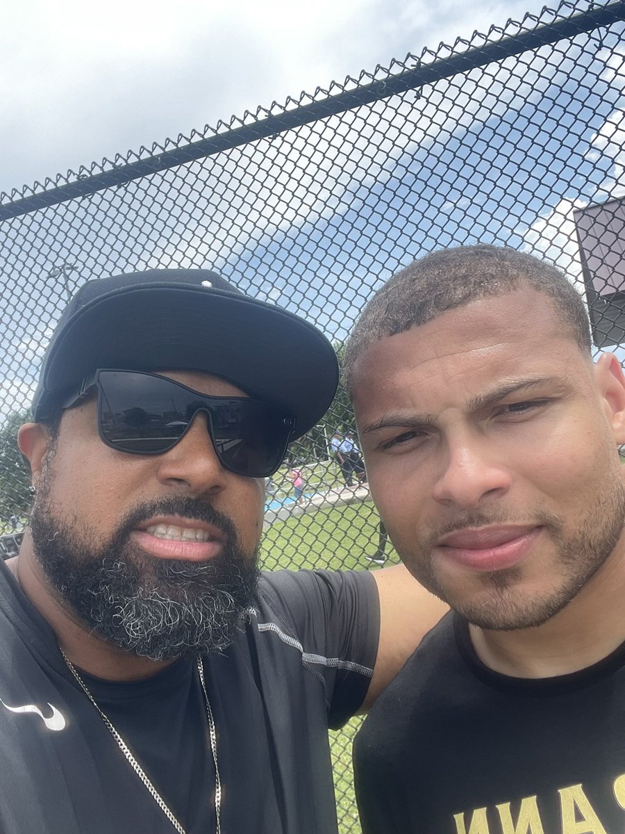Coach Jason Winchell (@coachjwinchell) on Twitter photo #PraiseYah I got to meet the man himself <a href="/Mathieu_Era/">Tyrann Mathieu</a> My all time favorite #LSUTiger be it football, basketball, baseball, whatever #AllTimeFavorite Appreciate u giving back to the city⚜️ A true #PurpleKnight #NOLA #CityBoyz⚜️ #PraiseYah I got to meet the man himself <a href="/Mathieu_Era/">Tyrann Mathieu</a> My all time favorite #LSUTiger be it football, basketball, baseball, whatever #AllTimeFavorite Appreciate u giving back to the city⚜️ A true #PurpleKnight #NOLA #CityBoyz⚜️