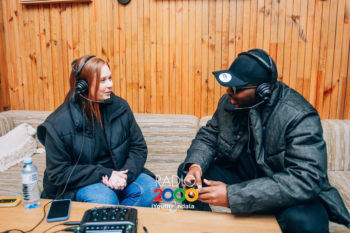 Radio2000_ZA's tweet photo. 🎙️Aimee Reitz Marketing manager Cabo Beach about the uniqueness of this venue 

🔥🎶 RADIO 2000 iYouth Endala Music Experience! 🎶🔥 

#TheVintageHouse with AB Dacosta

📍 Cabo Beach

#TopnotchEntertainment
#Radio2000 #iYouthEndalaMusicExperience #TheVintageHouse https://t.co/lebJYfq55T