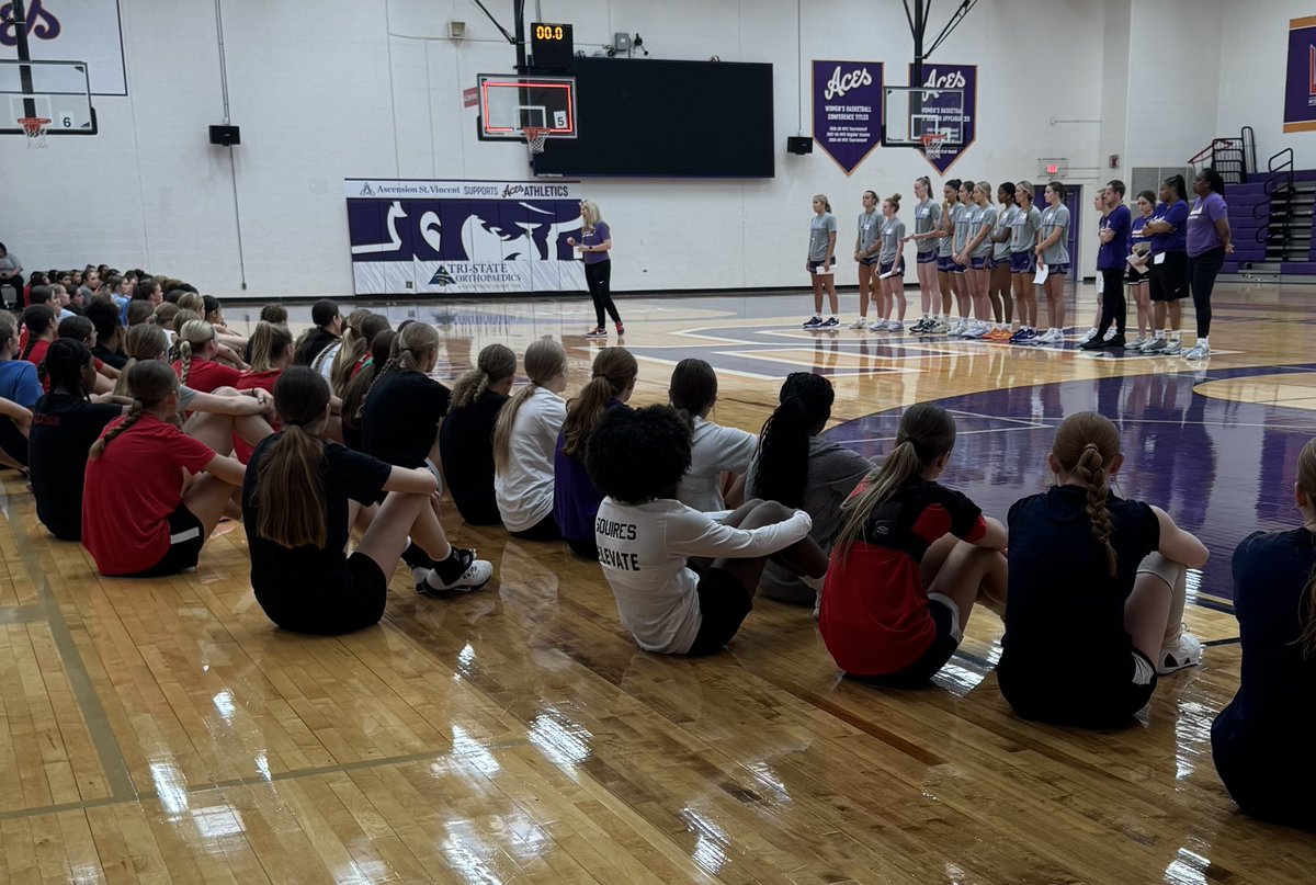 Katelyn Tofani (@katelynt2030) on Twitter photo Thank you <a href="/CoachRSW/">Robyn Scherr</a> and <a href="/UEAthletics_WBB/">Evansville Women's Basketball</a> for having me at
Elite Camp today. Lots of talent in the gym today. Loved hearing about the program and look forward to watching the Aces play this season. Thank you <a href="/CoachRSW/">Robyn Scherr</a> and <a href="/UEAthletics_WBB/">Evansville Women's Basketball</a> for having me at
Elite Camp today. Lots of talent in the gym today. Loved hearing about the program and look forward to watching the Aces play this season.