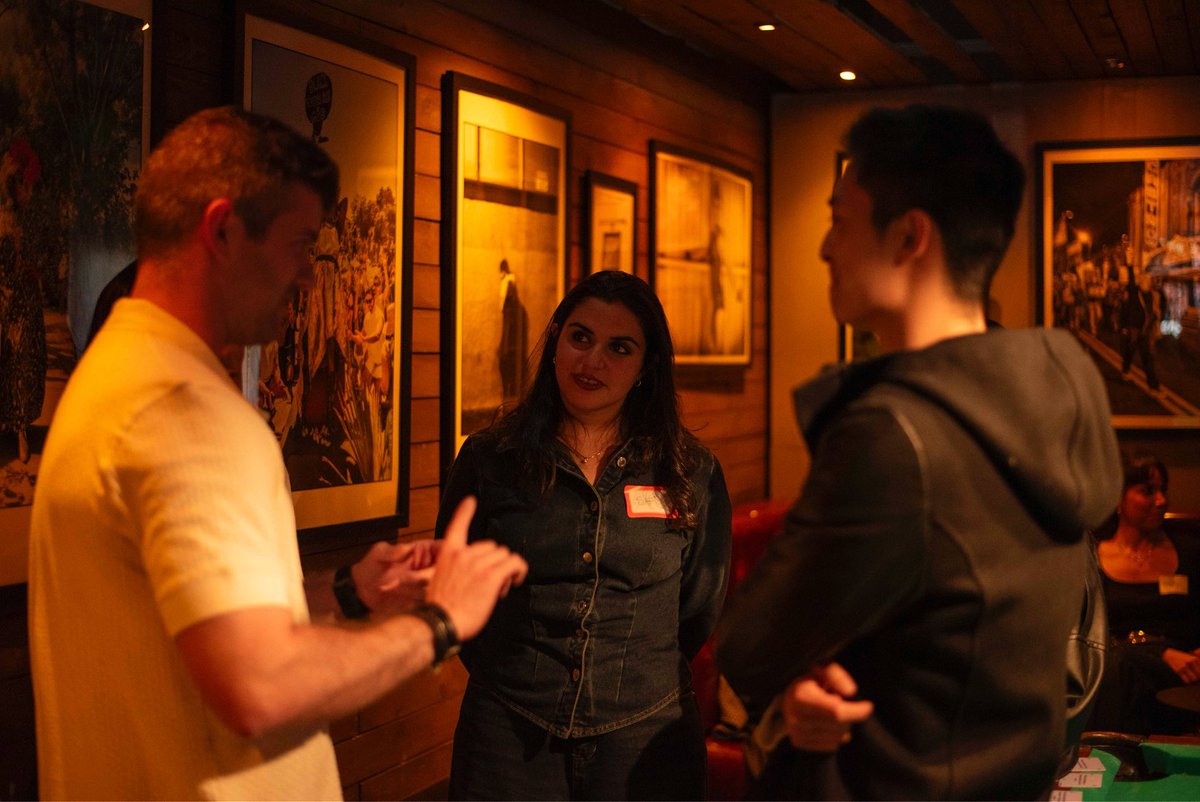 I’ve been to so many networking events (result of moving a lot), but this one was different. 

No phones allowed. 
No hiding behind weather apps. 

Just real convos, eye contact, and connections that felt… human.

Surreal, in the best way. Thanks <a href="/GinsburgRandy/">Randy Ginsburg</a> <a href="/AdamLSaks/">Adam Saks</a> for