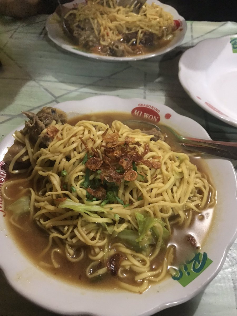 cumatulisann's tweet photo. Seneng bgt bs makan bakmi jawa godog di Kutoarjo 😭 https://t.co/1feS94GSan