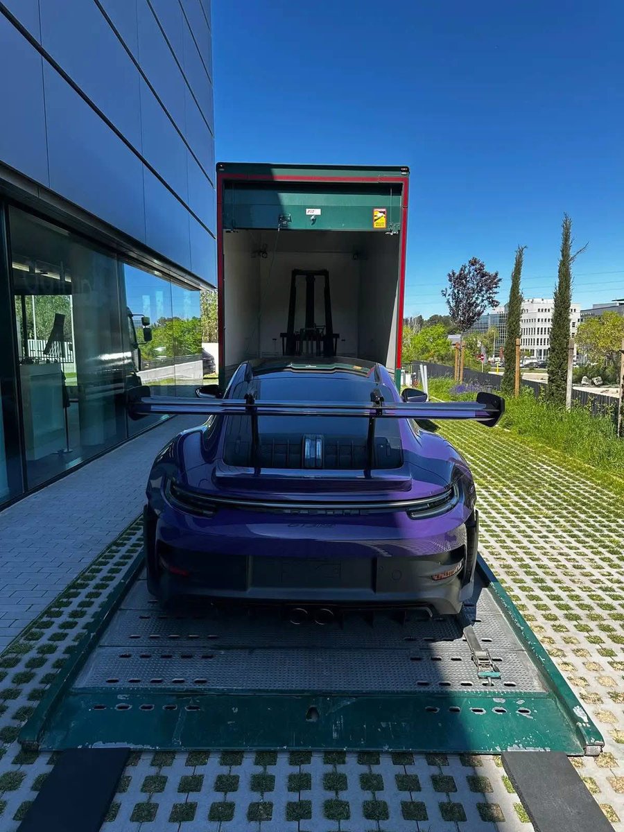 CarxZone's tweet photo. Purple Porsche GT3 RS Delivery 🛡️ https://t.co/jbVA4oIg1b