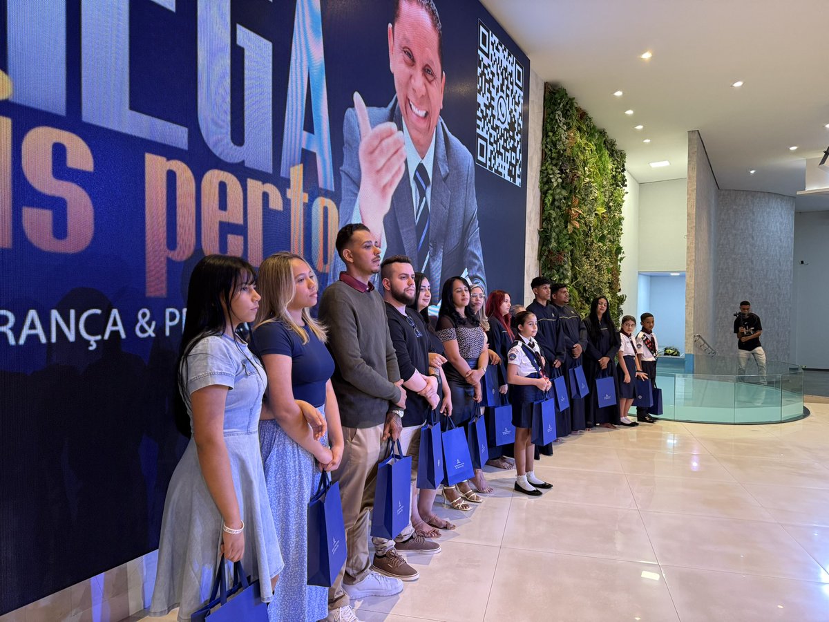 PrLuisGoncalves's tweet photo. O evangelismo na Igreja Adventista do Setor Pedro em Goiânia foi simplesmente extraordinário, com as bençãos de Deus! Muitas pessoas presentes, muitas decisões ao #Batismo, muitos #Batismos e uma #Comunidade reavivada, para a #Glória de #Deus! https://t.co/e92ZEpnsik
