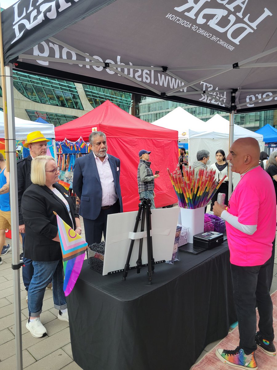 sukhdhaliwal's tweet image. Had a great time at #SurreyPride today! I'm proud to stand with the community in celebration, solidarity, and love. Let's continue building a more inclusive Canada for everyone. 🏳️🌈🇨🇦