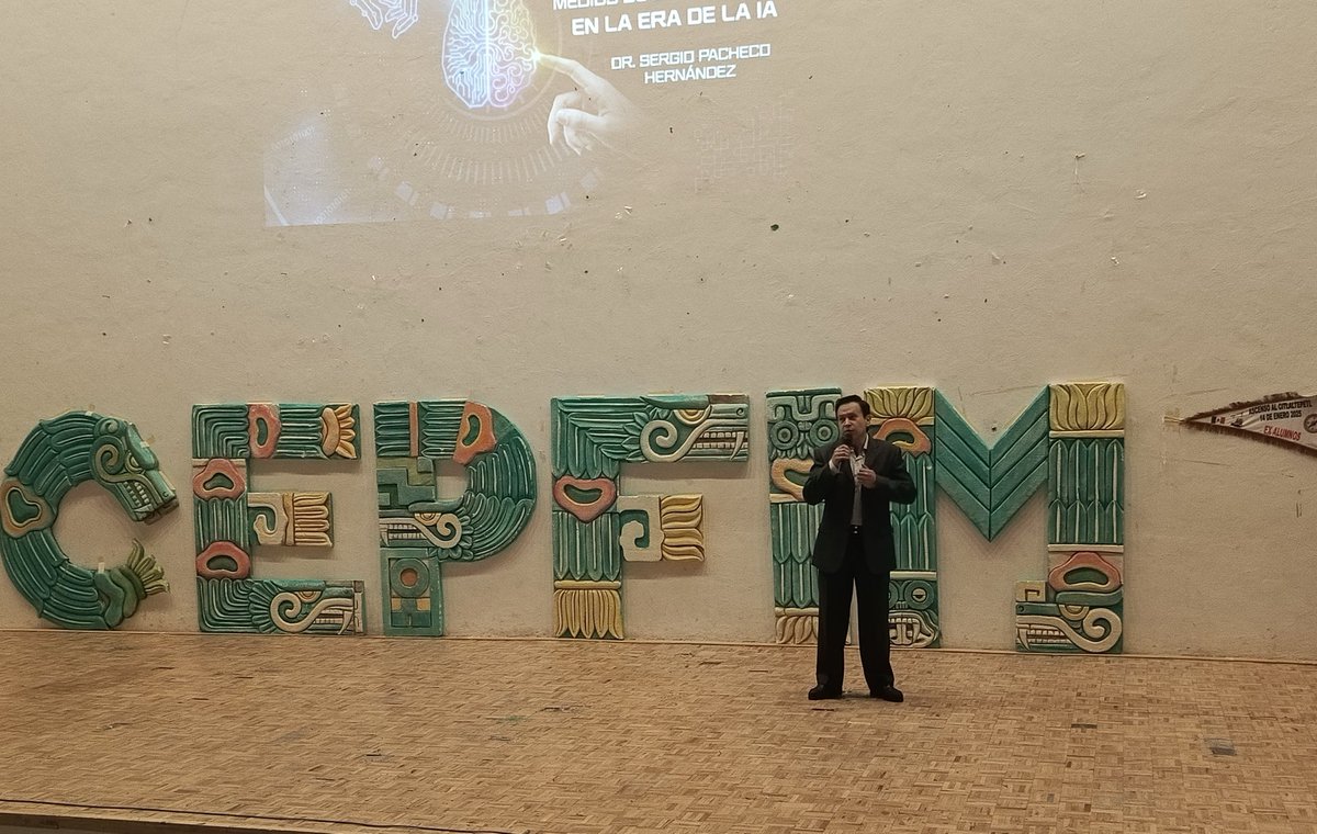 Sergio_stirtt's tweet photo. Con enorme gusto impartí la plática “La Importancia de los Medios de Comunicación en la Era de la IA” en el  Ciclo de Conferencias de Exalumnos del Centro Escolar Presidente Francisco I. Madero (CEPFIM) en Ciudad Serdán. https://t.co/E9BFpq7sdx