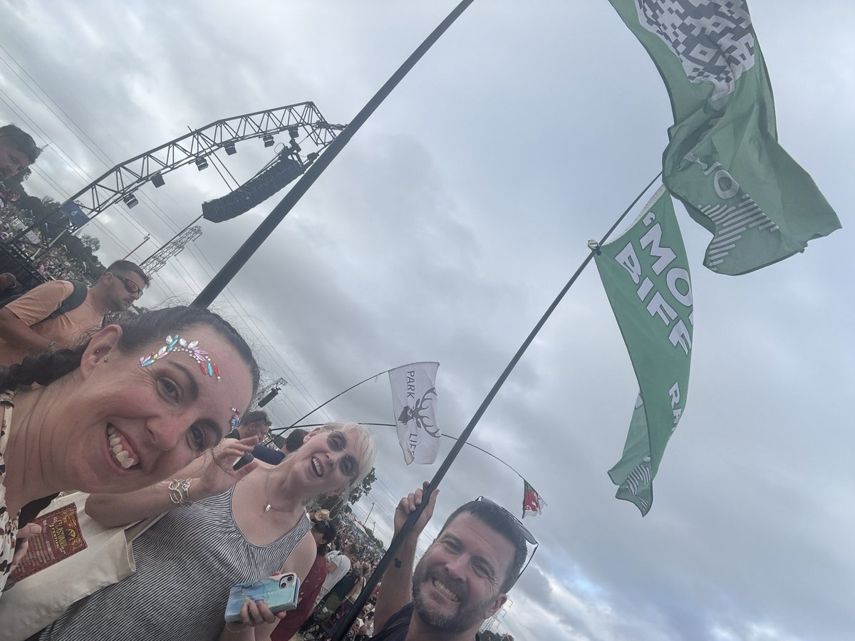 Layla Everard tweet media