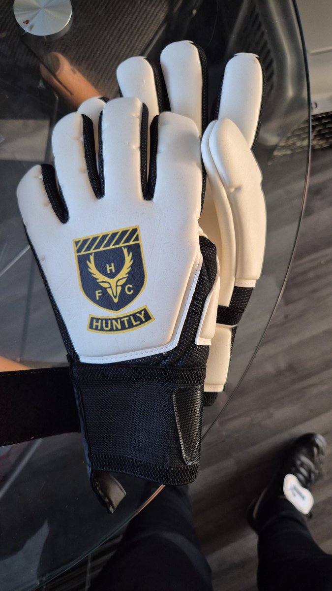 New gloves for the season. Let go