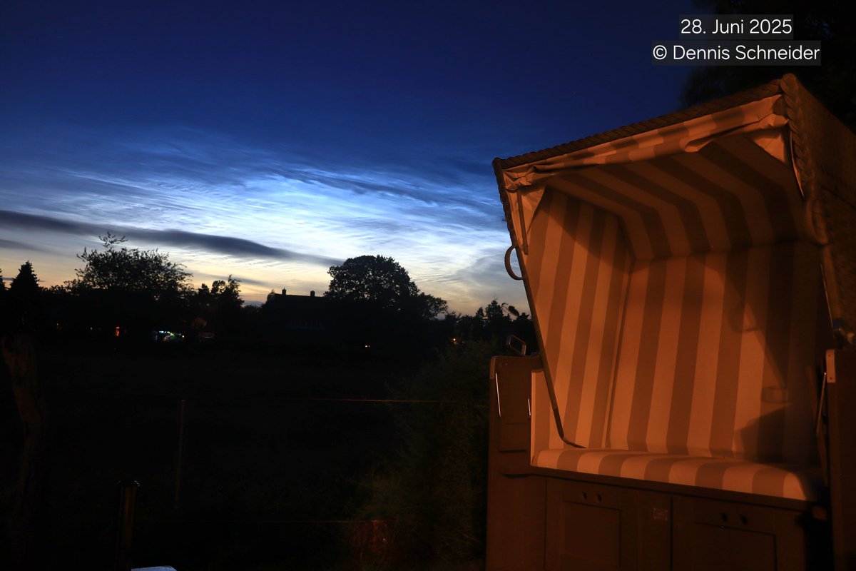 Wetterfreak13's tweet photo. 28. Juni 2025: Helles #NLC Display über #Prerow auf dem #Darß, aufgenommen gegen Mitternacht. #LeuchtendeNachtwolken https://t.co/eU5mta6nGd