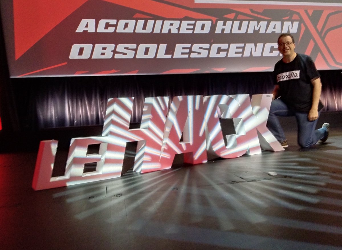 L'édition 2025 de <a href="/_leHACK_/">leHACK</a>  ferme ses portes. Un grand merci aux orgas et aux particpantes et aux participants. Rendez-vous en 2026 ! <a href="/mozilla/">Mozilla</a> <a href="/firefox/">Firefox 🔥</a> <a href="/mozilla_france/">Mozilla France</a>