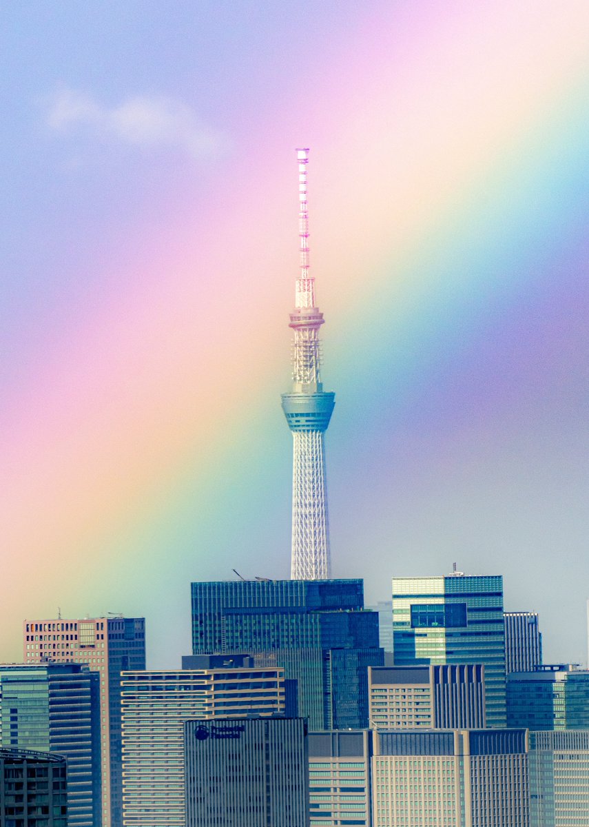 雨上がりの虹と合体したスカイツリーが素敵でした