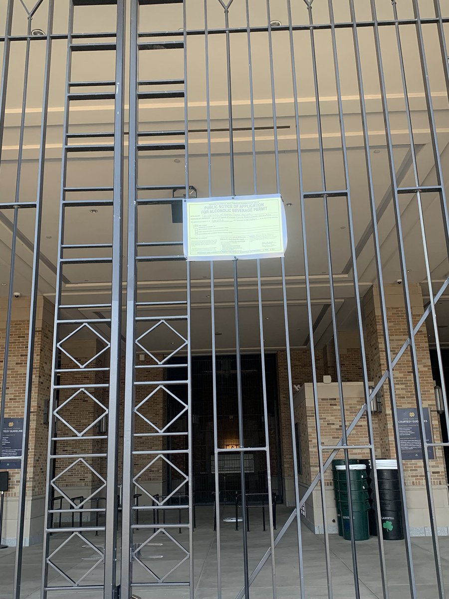 GoateeScott's tweet photo. Exciting things brewing in South Bend, IN.  Live photo of the front gate of ND Stadium. https://t.co/EL5OOpmzLm