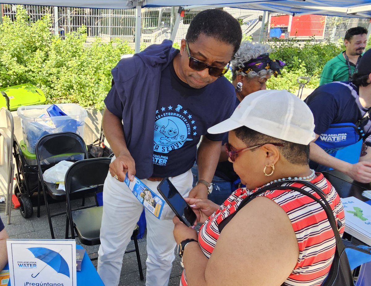 PhillyH2O's tweet image. Beautiful day for the Concilio 2025 Hispanic Fiesta in Philly's LOVE Park! Special shout out to PWD employees Liz and Pedro for joining the Public Affairs team today and helping with Spanish language translations.