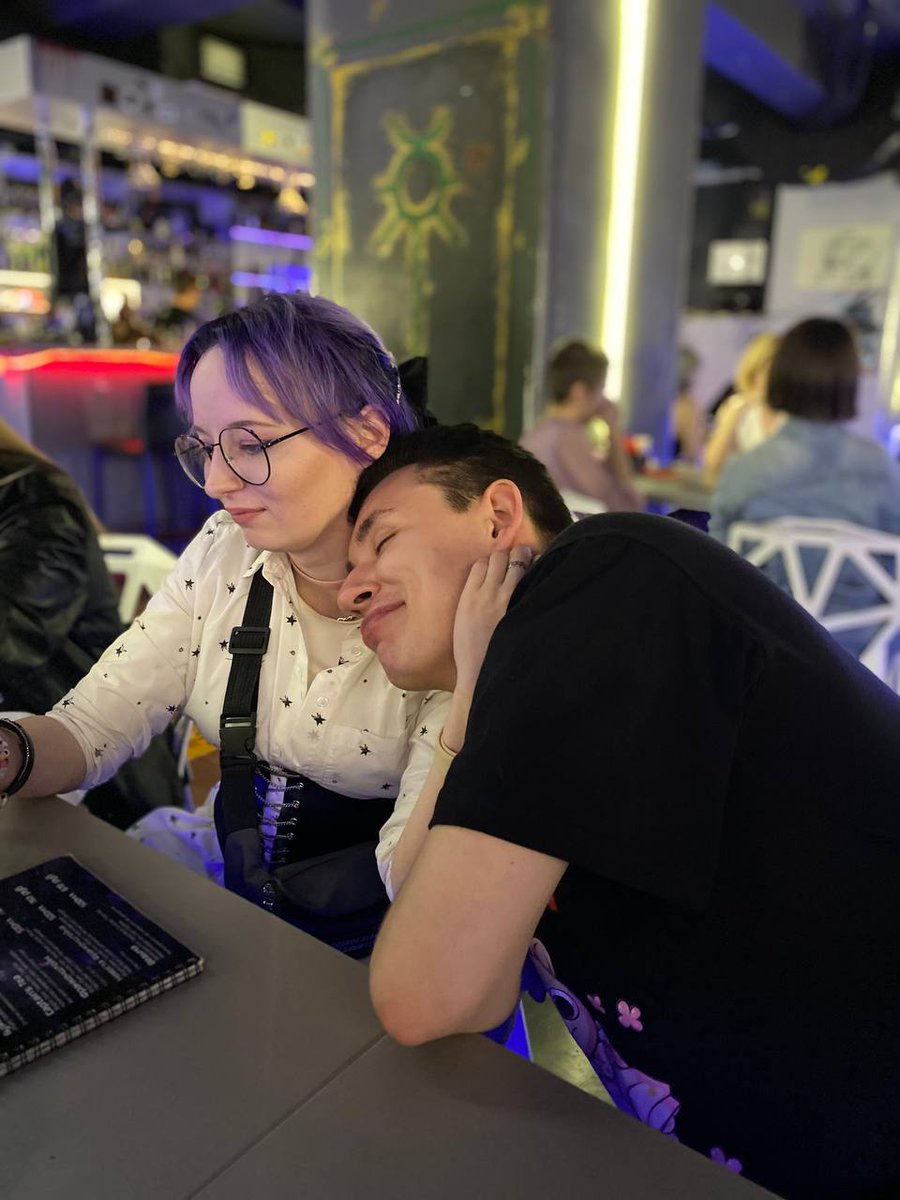 Shellia_np's tweet image. Новая реальность :з нет, пока не переехала, но за последний год я в Москве уже раз 10 и мне нравится то, что происходит 
Может быть не за горами и переезд, кто знает 🥰💞