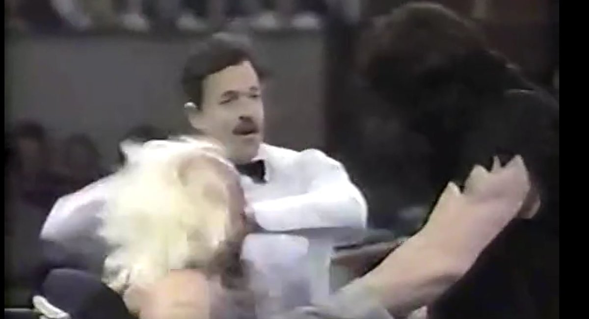 DavidTaubMedia's tweet image. Obscure referee identity: This is Dave Stubbs. This is the only match I've ever seen him work: 8/10/1992 Prime Time Wrestling, Undertaker vs. Dwayne Gill (taped 6/03/92 Cornwall, ON). He was also a sports writer in Montreal. Thanks to @jimmykorderas @PatLaprade for the ID.