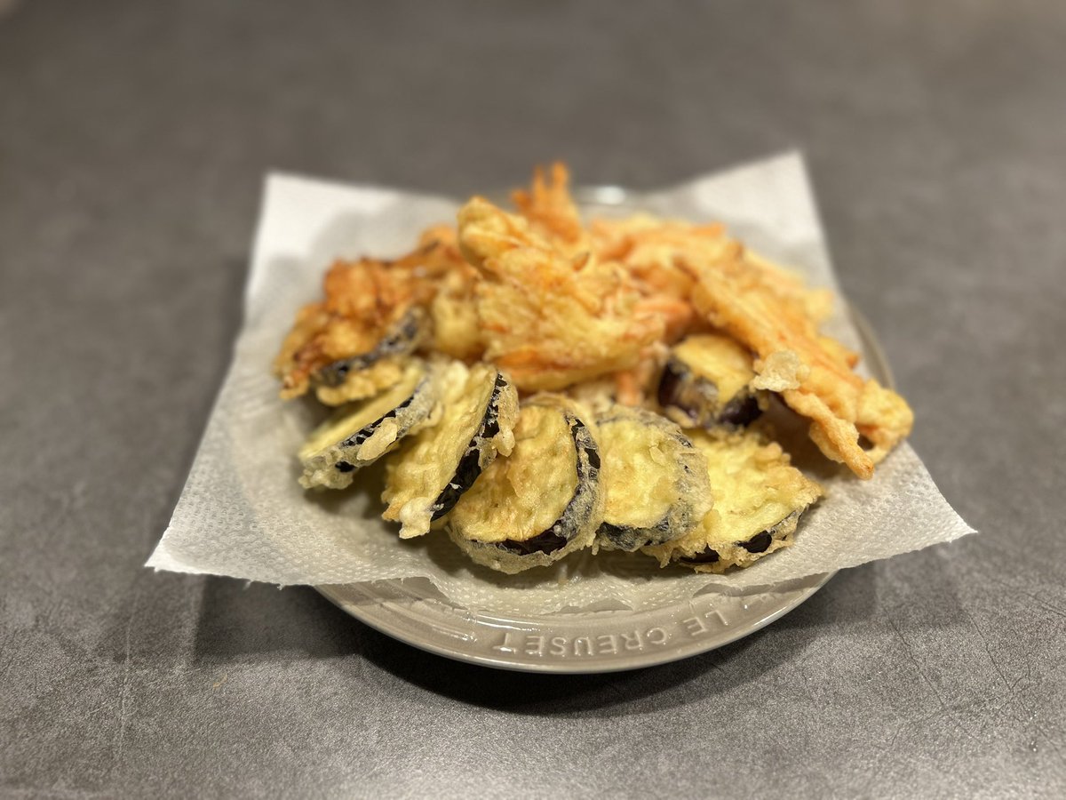 夏なので流しそうめんを始めました。初めて天ぷらも揚げました。とても楽しかったです。