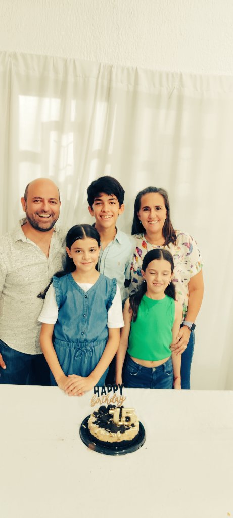 DiegoOficialMx's tweet photo. Felices XV años Diego Patricio love u hijito! Gracias universo 💚⚡💝 https://t.co/WbHcZTHymk