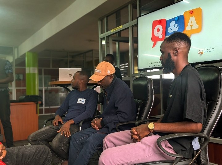 NkinziK's tweet photo. Frame 1 & 2: How it started. β¨
Frame 3 & 4: How it's going. β¨
Coming soon: How it went. β¨
#TwendeDevFest
#BChainDevFest
#DevFestUg25 https://t.co/Vpt2rXA7Vv