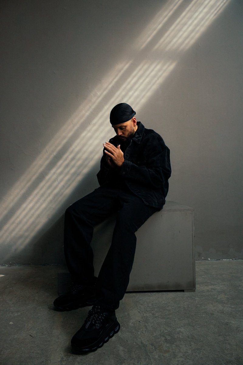 MDS 💽 OUT NOW ! ✨

Link:

found.ee/MOOD_DE_SIEMPRE