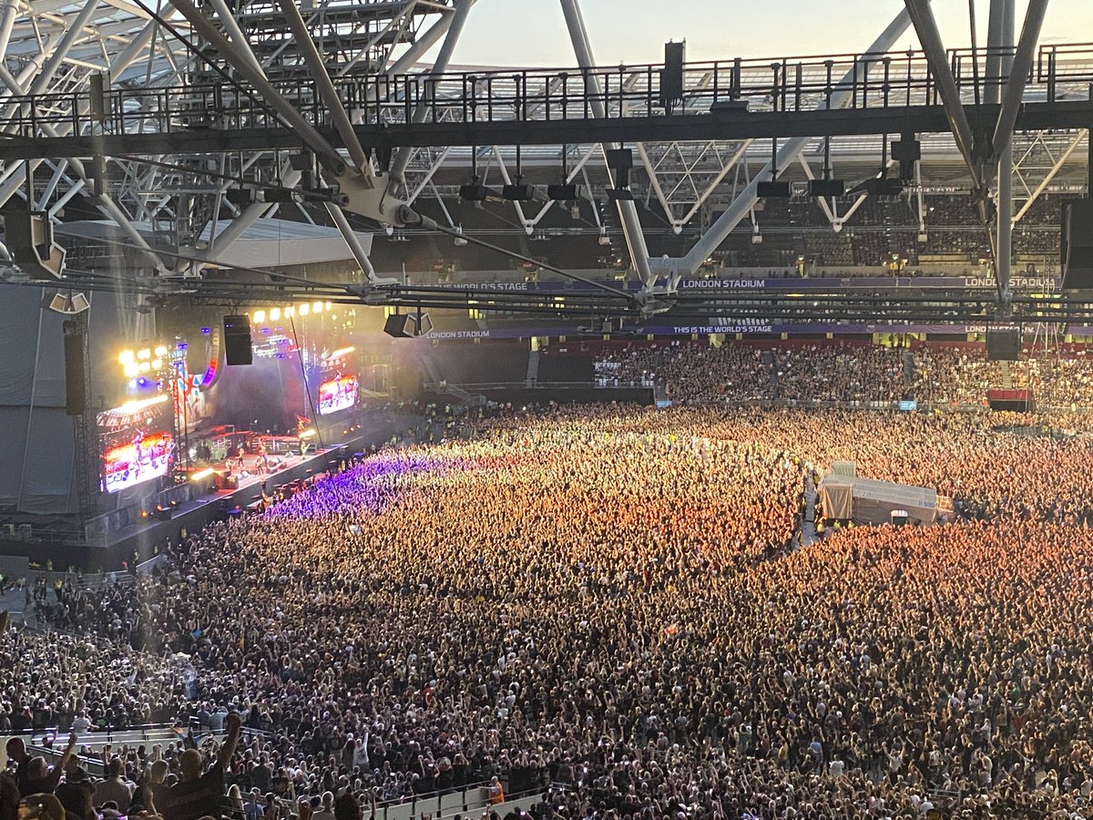 Nick Williams 🔭📷✈️ (@nick_e4astro) on Twitter photo An epic show by the mighty <a href="/IronMaiden/">Iron Maiden</a> at London Stadium tonight 🎸🤘
#RunForYourLivesWorldTour An epic show by the mighty <a href="/IronMaiden/">Iron Maiden</a> at London Stadium tonight 🎸🤘
#RunForYourLivesWorldTour