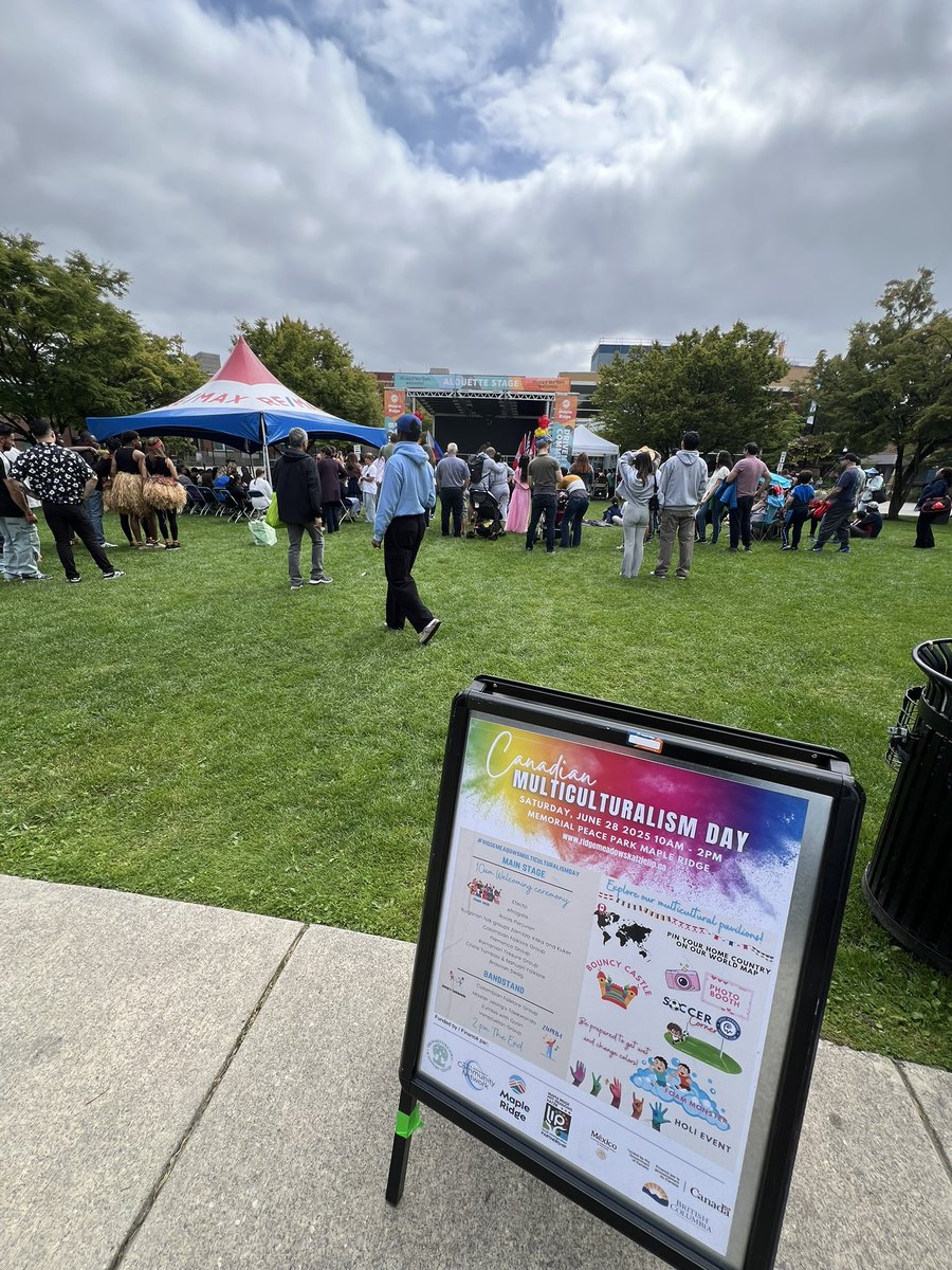 KasandraLaChina's tweet image. Thanks to Maple Ridge for Multiculturalism Day!  Fantastic event!
@MozaicoFlamenco great job!  #multiculturalismday