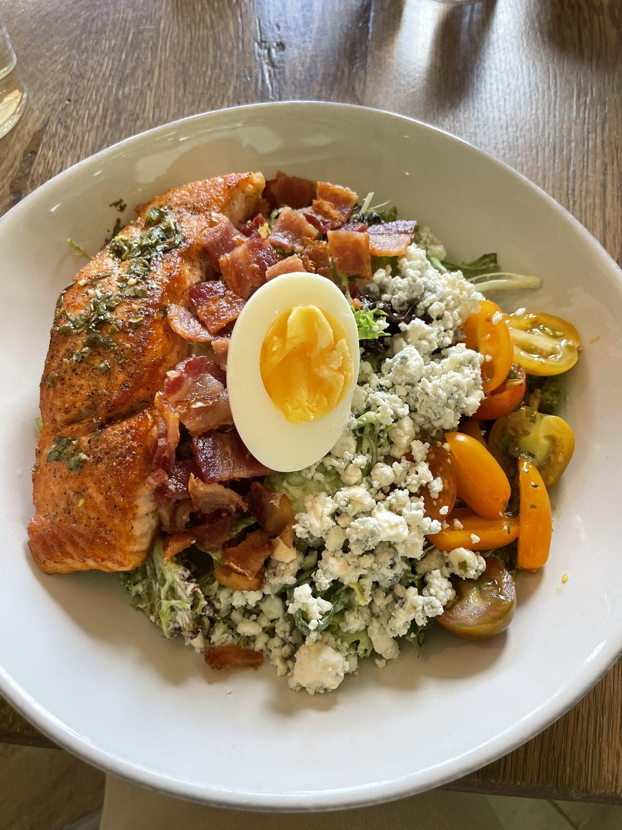 There are many ways to eat healthy. Don’t be too dogmatic. Eat whole food ingredients. Prioritize protein and healthy fats.
This is a Cobb salad minus the croutons with seared salmon and chimichurri dressing.