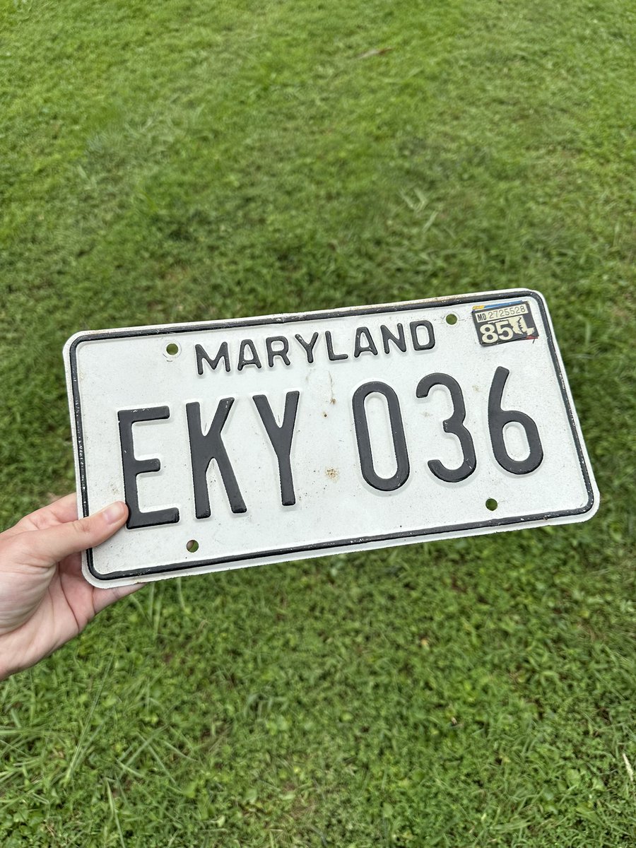 jessicaray0's tweet image. Went bopping around this morning to some estate sales! Always peeping for license plates 👀