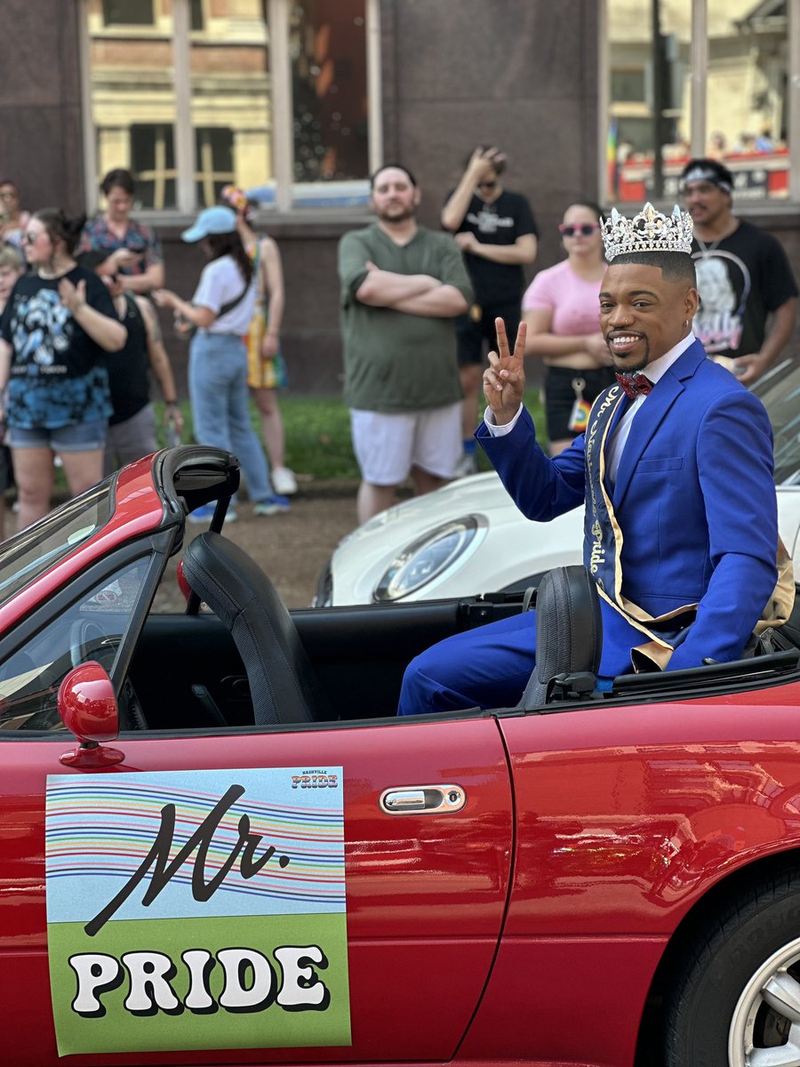 cowboyyytwon's tweet photo. Mr. Nashville Pride in the parade today! #PrideMonth2025 #nashvillepride https://t.co/YOY3uU41tL