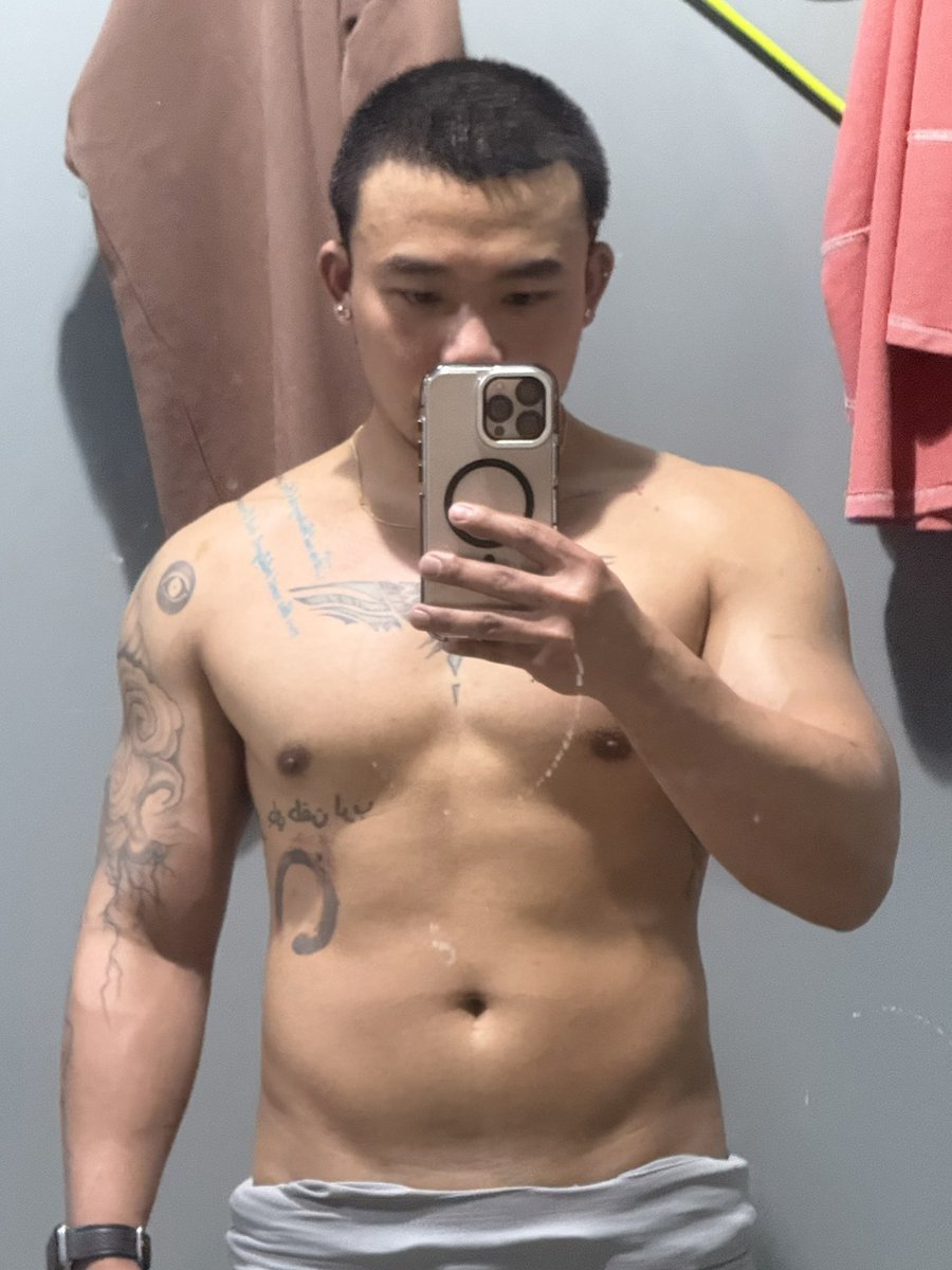 bumbleboi12's tweet photo. GNARLY https://t.co/7YR0LwqS0v
