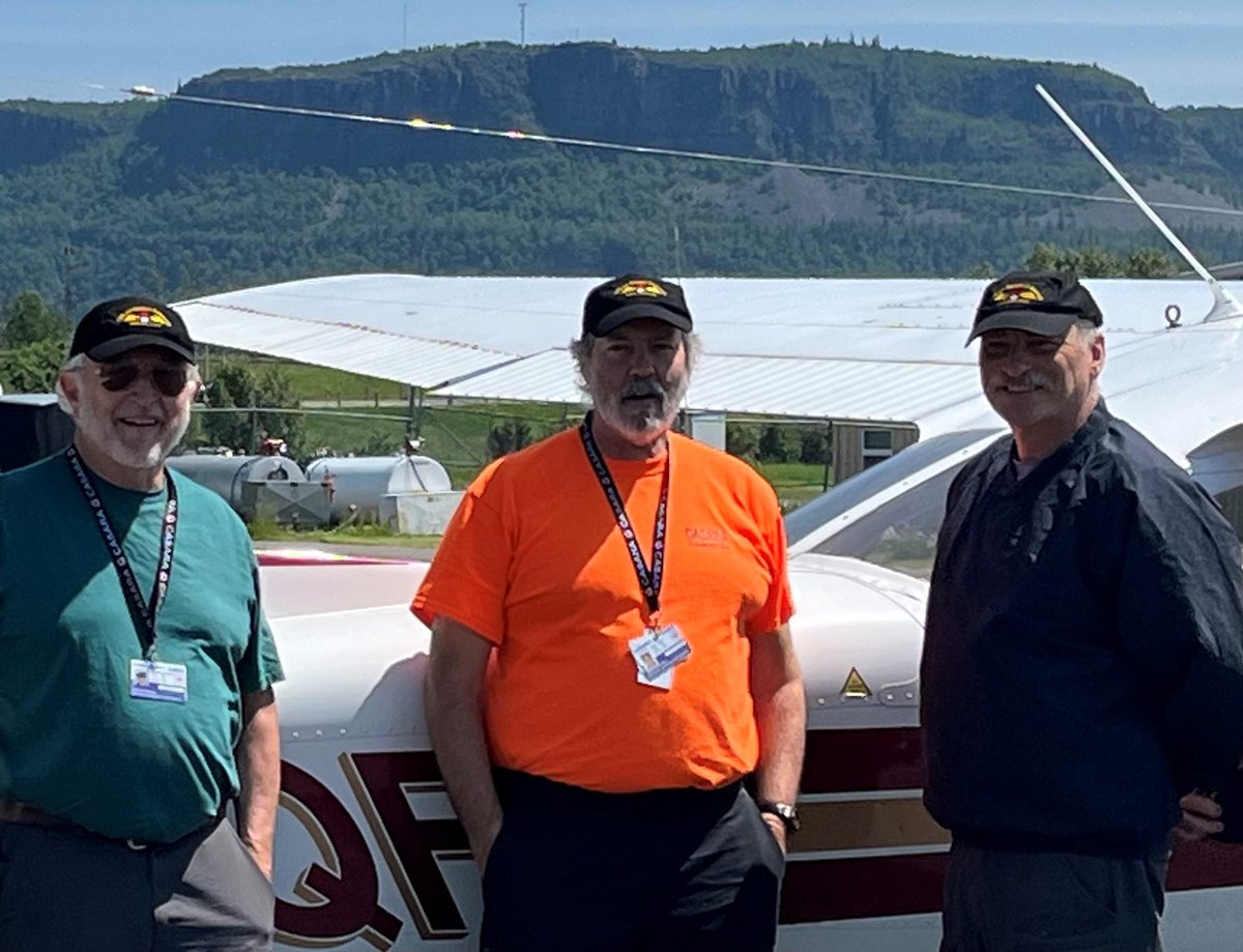 JRCCTrentCCCOS's tweet photo. Une équipe de la #ACRSA, accompagnée d'un hélicoptère d'@ON_Resources, a participé aujourd'hui aux recherches d'une personne disparue à 80km au nord de #ThunderBay. Plus de 1370km² ont été parcourus et la personne a été retrouvée en sécurité par la Police provinciale de l'Ontario https://t.co/5LQjueTWqs